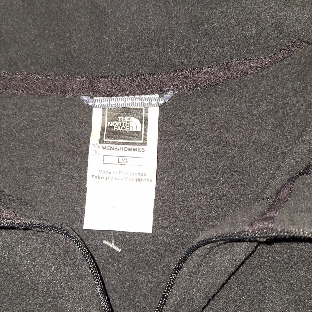 Men’s North Face Quarterzip - Picture 3 of 3